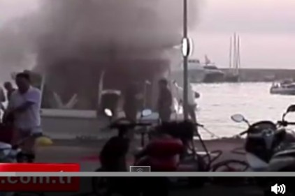 Kuşadası&#8217;nda lüks yatta yangın