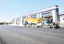 KÜSGET Sanayi Sitesi’nde asfalt çalışması başladı