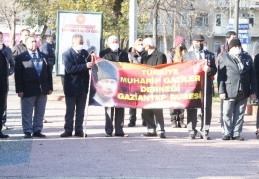 Kutlamalar, Şahinbey anıtına çelenk konulmasıyla başladı