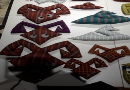 Kutnu kumaşından yapılan oyuncaklar sergileniyor