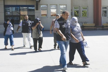 Kuyumcudan hırsızlık yapan üç kadın yakalandı