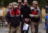 Kuzen ev kundakladı, cinayet işledi