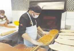 Lahmacun Bodrum'da 150-200 TL, Gaziantep’te 10 TL