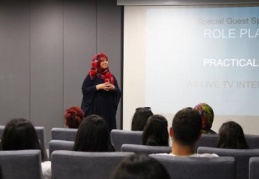 Lauren Booth HKÜ Öğrencilerine Ders Verecek
