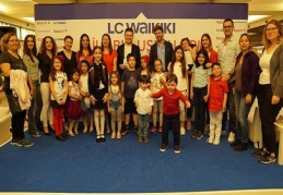 “LC Waikiki 12 şehirde 12 uzmanı ailelerle buluşturacak