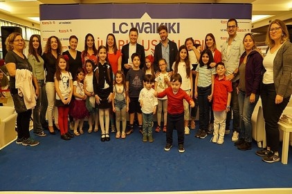 &#8220;LC Waikiki 12 şehirde 12 uzmanı ailelerle buluşturacak