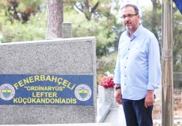“Lefter Küçükandonyadis'i vefatının 9. yılında saygıyla yad ediyorum”