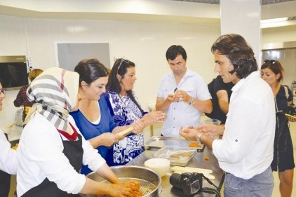 Lezzet ustalarına Antep mutfağı sunuldu