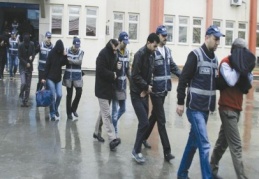 Liderliğini polisin yaptığı çete çökertildi