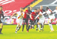 Ligdeki iyi takımlar arasında gösteriliyoruz