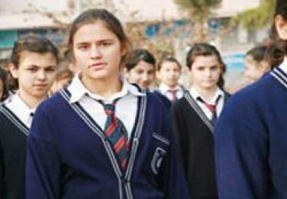 Lisede kravat zorunluluğu kalkıyor