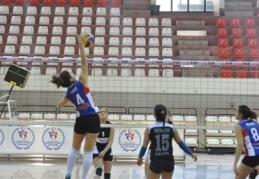 Liselerarası Voleybol Turnuvası Başladı