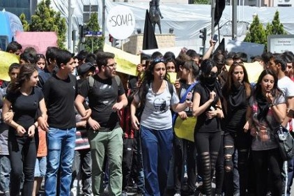 Liseli gençler Soma için yürüdü