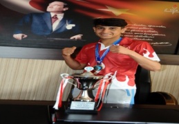 Liseli Seyit Battal’ın büyük başarısı