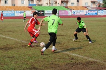 Liseliler arası turnuva başladı 