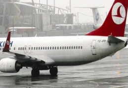 Lodos uçuşları iptal ettirdi