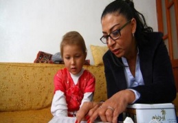Lösemi hastası Hatice evde eğitim alıyor