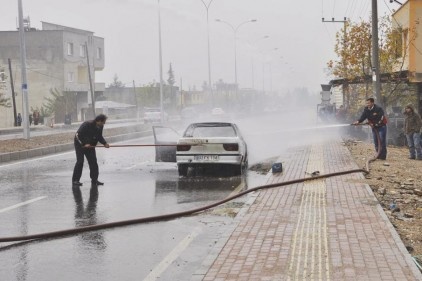 LPG&#8217;li otomobil yolda alev aldı