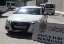 Lüks araç çalan 4 kişilik çete çökertildi