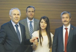 LYS Gaziantep Birincisi arabasını aldı