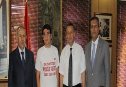 LYS’nin üç dal şampiyonu Kaplan’a ödül