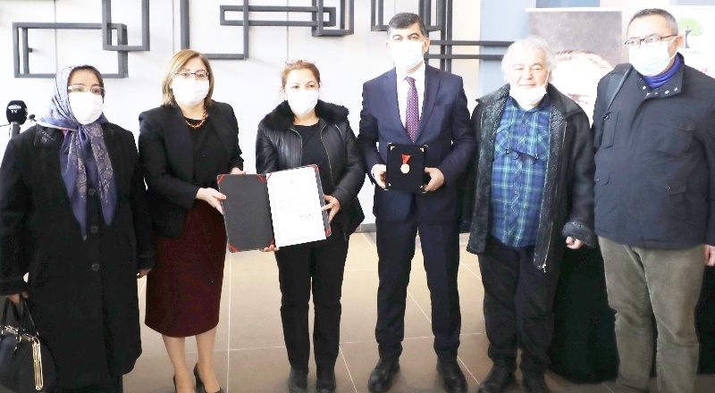 Madalya ve Şehadet Belgesi’i Fadıloğlu’na tevdi edildi