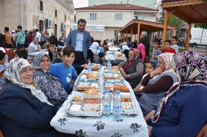 Mahallede iftar vakti