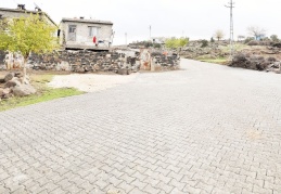 Mahallede kilit taşı olmayan yol kalmayacak