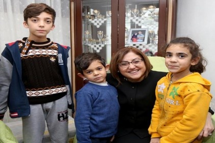 Mahallelinin sorunlarını dinledi