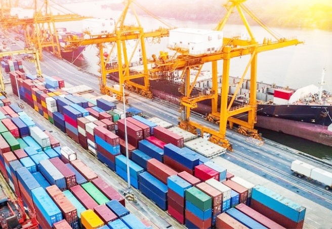 Makas açılıyor, dış ticaret açığı katlanıyor