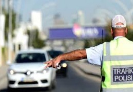 Makas atan sürücü bin 2 TL para cezası ödeyecek