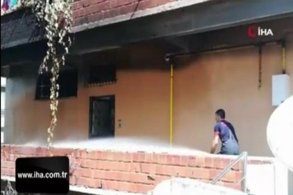 Mal sahibi olduğu binayı ikinci kez yakmaya çalışırken darp edildi