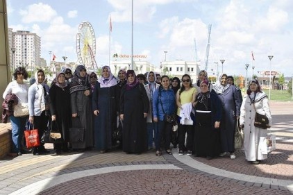 Malatyalı kadınlar Gaziantep&#8217;i gezdi