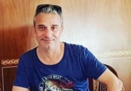 Mali müşavir sokak ortasında bıçaklanarak öldürüldü