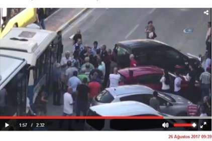 Maltepe'de sokak ortasında kadına şiddet kamerada