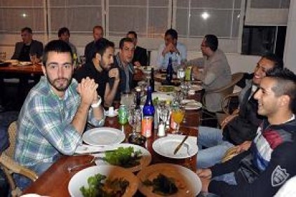 Manisa maçı öncesi moral yemeği yediler