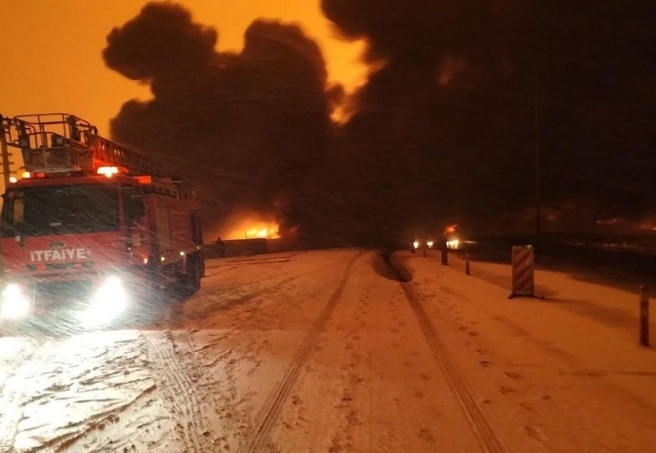 Maraş-Antep'teki petrol boru hattı patladı