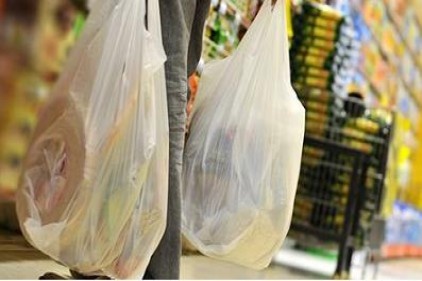 Marketler ve mağazalarda naylon poşet devri bitiyor