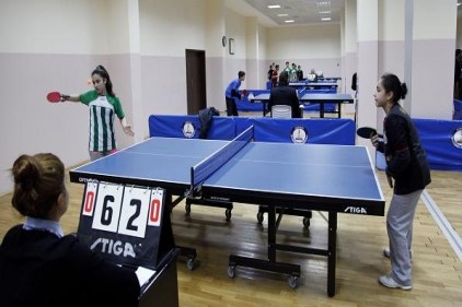 Masa tenisi Turnuvası başladı
