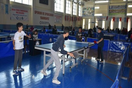 Masa Tenisi Turnuvası&#8217;nda 800 sporcu mücadele etti