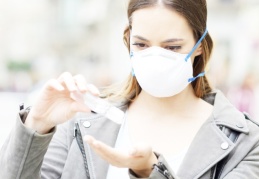 Maske şemsiye gibi cebimizde olacak