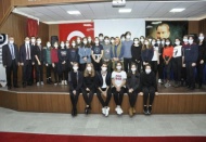 Maske takarak farkındalık oluşturdular