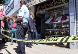 Maskeli, peçeli kuyumcu soygunu kanlı bitti
