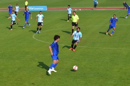 Mavi-beyazlı ekip, Mehmet Nas ile 1 yıllık sözleşme yaptı
