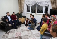 Mavikent 4. etapta oturan Gören, ailesinin evine misafir oldu