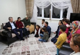Mavikent 4. etapta oturan Gören, ailesinin evine misafir oldu