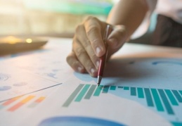 Mayıs döneminde hizmet, perakende ticaret ve inşaat sektörlerinde yükseldi