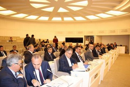 Meclis üyeleri huzur haklarını da bağışladı