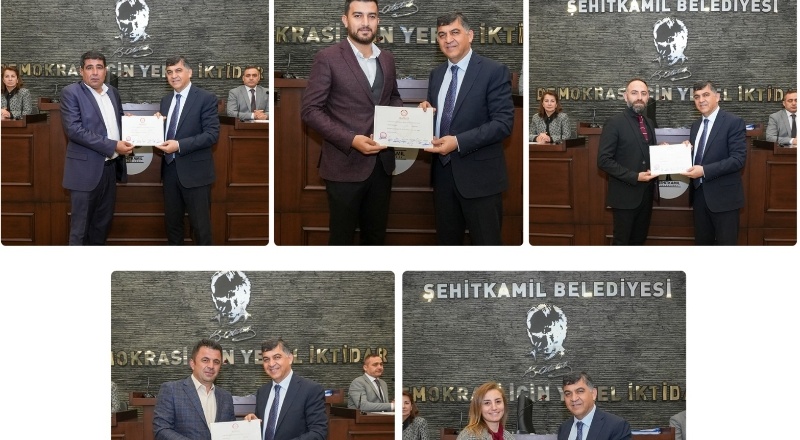Meclis üyelerinin yerine devam edeceklere mazbataları verildi