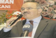 Medeni insanlar oturup konuşur